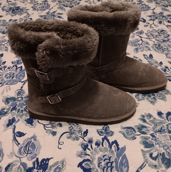 Lamo winter gray boots, size 11M - Picture 1 of 6